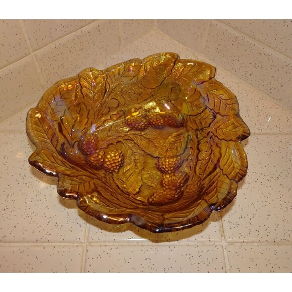 Vintage Triangle Shaped Carnival Glass Blackberry Designed Candy Dish Bowl - Picture 4 of 10